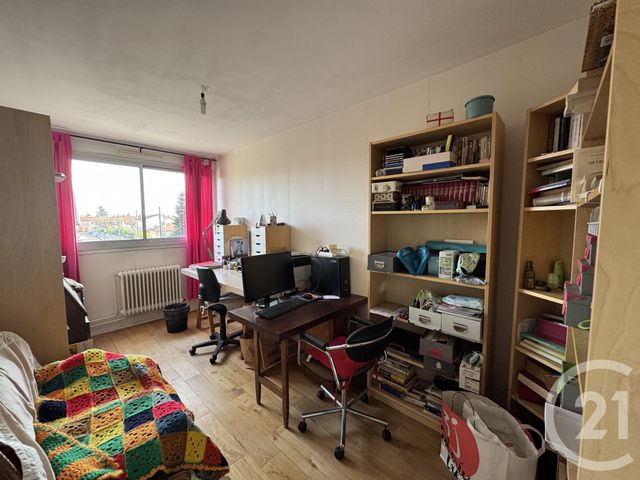 Appartement T5 à vendre - 5 pièces - 114.57 m2 - VENISSIEUX - 69 - RHONE-ALPES - Century 21 K.P.I