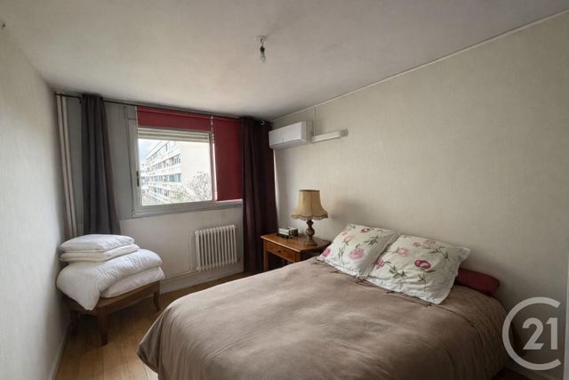 Appartement T5 à vendre - 5 pièces - 102.01 m2 - VENISSIEUX - 69 - RHONE-ALPES - Century 21 K.P.I