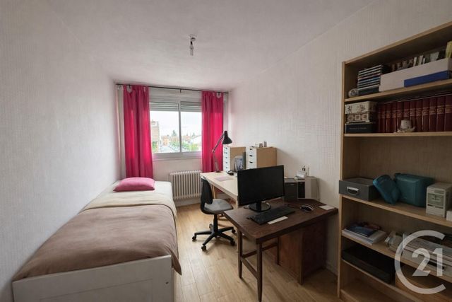 Appartement T5 à vendre - 5 pièces - 102.01 m2 - VENISSIEUX - 69 - RHONE-ALPES - Century 21 K.P.I