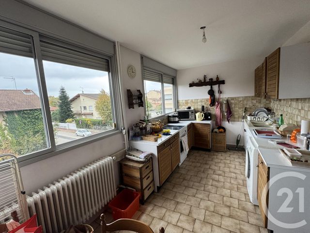 Appartement T5 à vendre - 5 pièces - 102.01 m2 - VENISSIEUX - 69 - RHONE-ALPES - Century 21 K.P.I