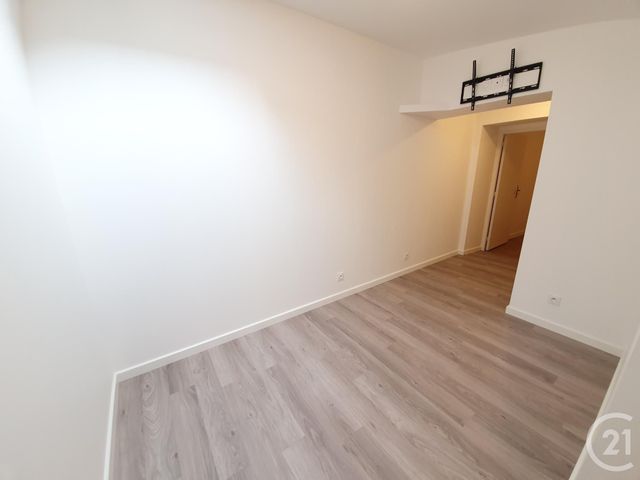 Appartement T2 à louer - 2 pièces - 27.0 m2 - ST FONS - 69 - RHONE-ALPES - Century 21 K.P.I