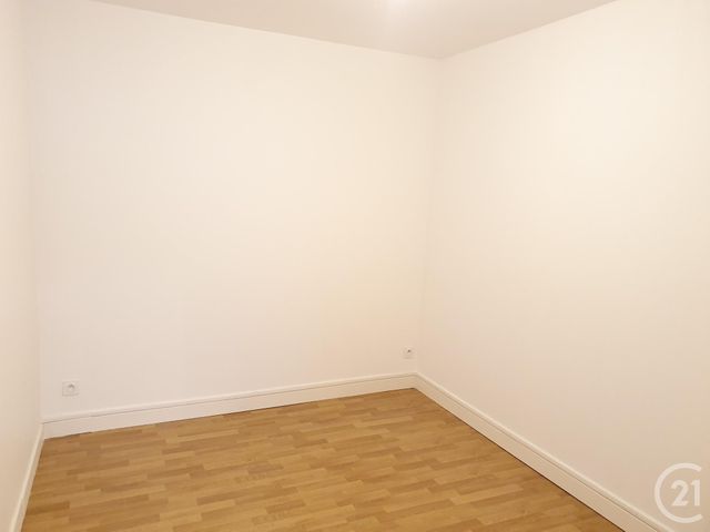 Appartement T2 à louer - 2 pièces - 27.0 m2 - ST FONS - 69 - RHONE-ALPES - Century 21 K.P.I