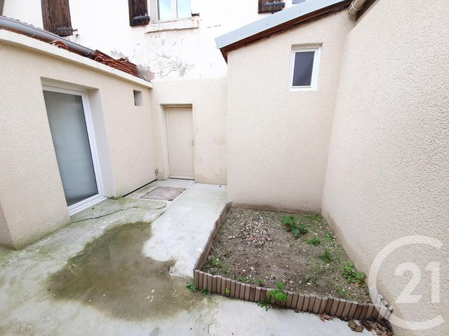 Appartement T2 à louer - 2 pièces - 27.0 m2 - ST FONS - 69 - RHONE-ALPES - Century 21 K.P.I