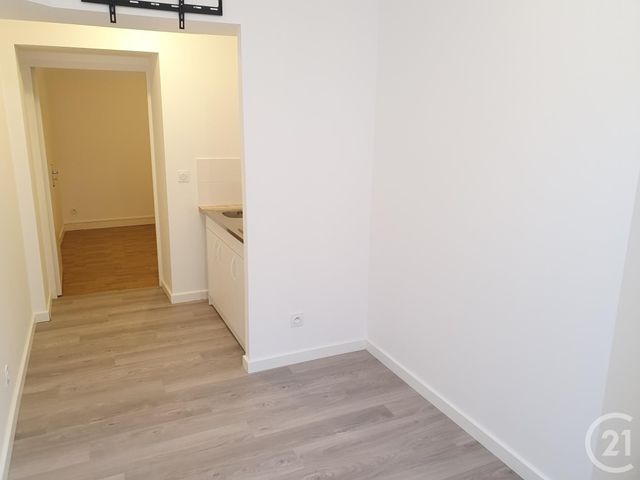 Appartement T2 à louer - 2 pièces - 27.0 m2 - ST FONS - 69 - RHONE-ALPES - Century 21 K.P.I