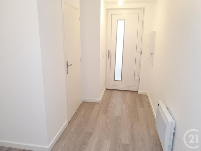 Appartement T2 à louer - 2 pièces - 27.0 m2 - ST FONS - 69 - RHONE-ALPES - Century 21 K.P.I