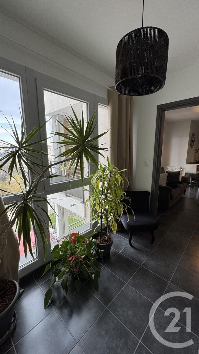 Appartement T3 à vendre - 3 pièces - 54.0 m2 - VENISSIEUX - 69 - RHONE-ALPES - Century 21 K.P.I