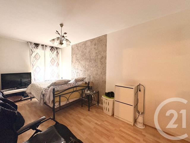 Appartement T4 à vendre - 4 pièces - 91.9 m2 - ST FONS - 69 - RHONE-ALPES - Century 21 K.P.I