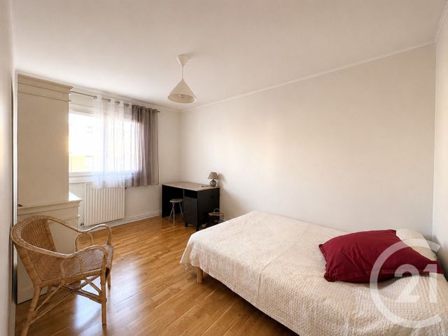 Appartement T4 à vendre - 4 pièces - 88.07 m2 - VENISSIEUX - 69 - RHONE-ALPES - Century 21 K.P.I