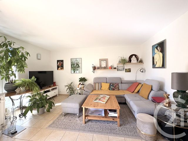 Appartement T4 à vendre - 4 pièces - 88.07 m2 - VENISSIEUX - 69 - RHONE-ALPES - Century 21 K.P.I