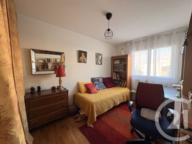 Appartement T4 à vendre - 4 pièces - 88.07 m2 - VENISSIEUX - 69 - RHONE-ALPES - Century 21 K.P.I