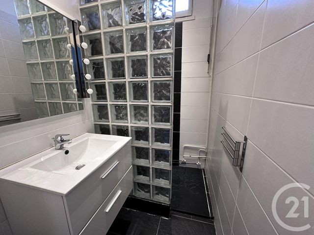 maison à vendre - 2 pièces - 51.9 m2 - LYON - 69008 - RHONE-ALPES - Century 21 K.P.I