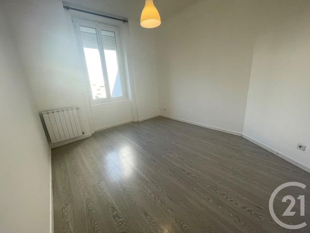 Appartement T2 à louer - 2 pièces - 47.08 m2 - ST FONS - 69 - RHONE-ALPES - Century 21 K.P.I