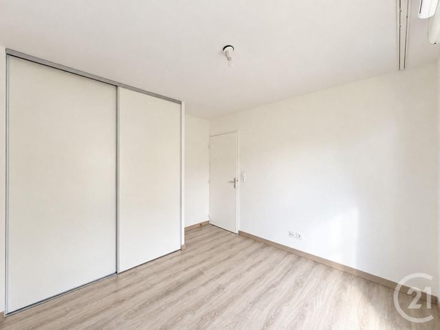 Appartement T3 à vendre - 3 pièces - 53.0 m2 - ST FONS - 69 - RHONE-ALPES - Century 21 K.P.I