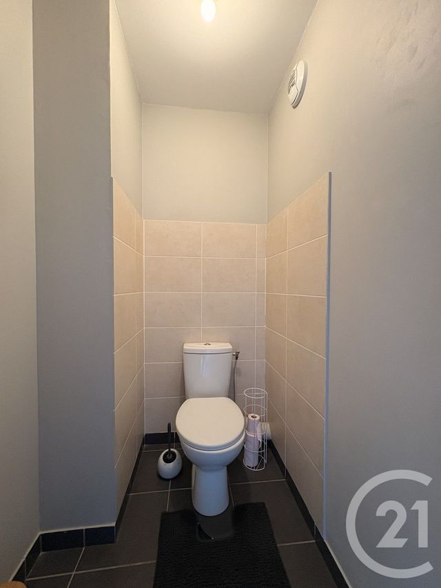 Appartement T3 à vendre - 3 pièces - 53.0 m2 - ST FONS - 69 - RHONE-ALPES - Century 21 K.P.I