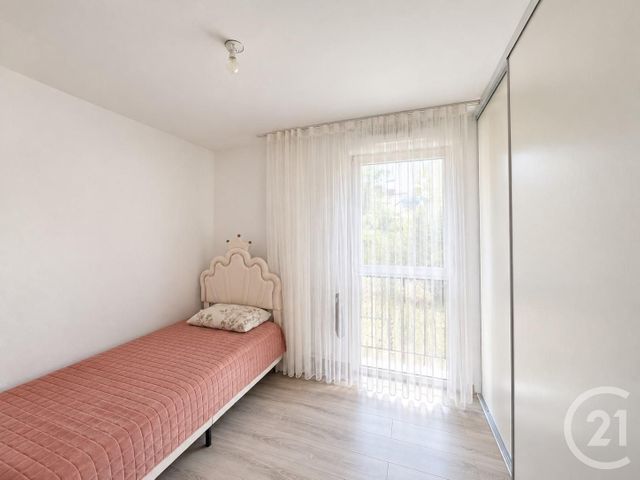Appartement T3 à vendre - 3 pièces - 53.0 m2 - ST FONS - 69 - RHONE-ALPES - Century 21 K.P.I