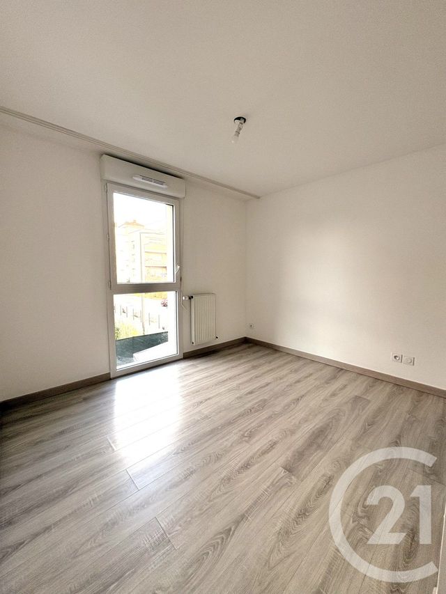 Appartement T3 à vendre - 3 pièces - 53.0 m2 - ST FONS - 69 - RHONE-ALPES - Century 21 K.P.I