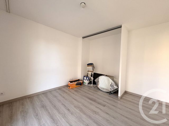 Appartement T3 à vendre - 3 pièces - 53.0 m2 - ST FONS - 69 - RHONE-ALPES - Century 21 K.P.I