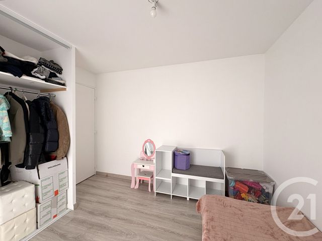 Appartement T3 à vendre - 3 pièces - 53.0 m2 - ST FONS - 69 - RHONE-ALPES - Century 21 K.P.I