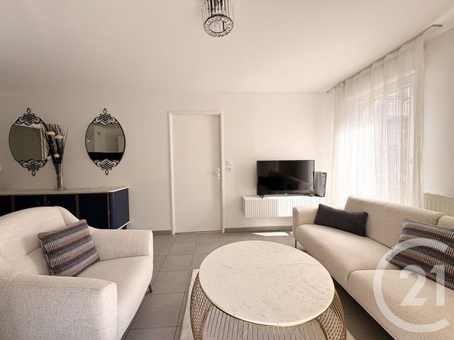 Appartement T3 à vendre - 3 pièces - 53.0 m2 - ST FONS - 69 - RHONE-ALPES - Century 21 K.P.I