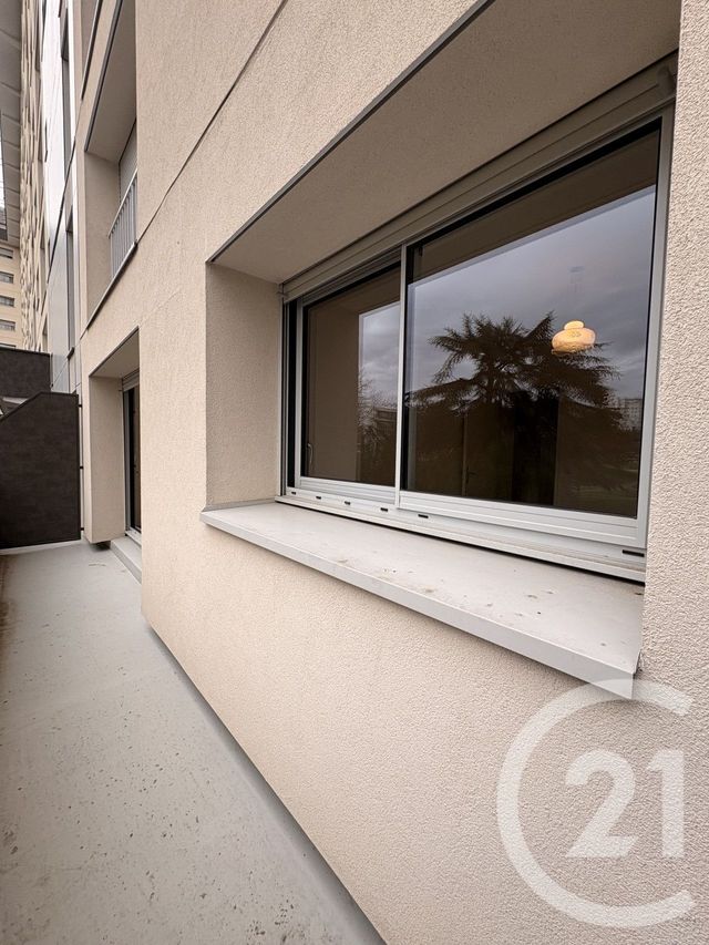 Appartement T4 à vendre - 4 pièces - 82.0 m2 - VENISSIEUX - 69 - RHONE-ALPES - Century 21 K.P.I