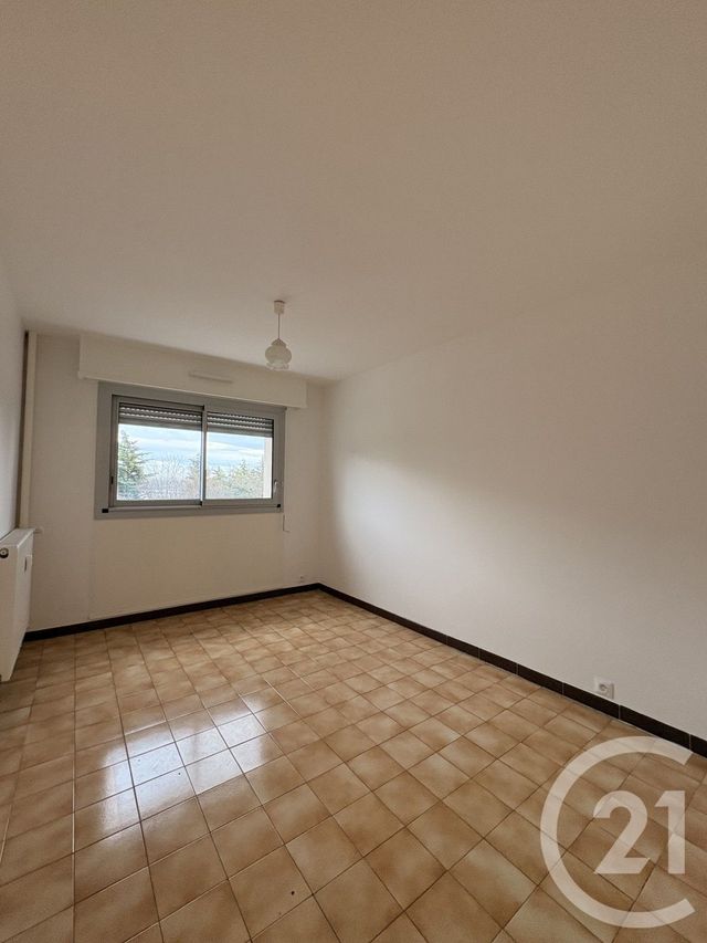 Appartement T4 à vendre - 4 pièces - 82.0 m2 - VENISSIEUX - 69 - RHONE-ALPES - Century 21 K.P.I