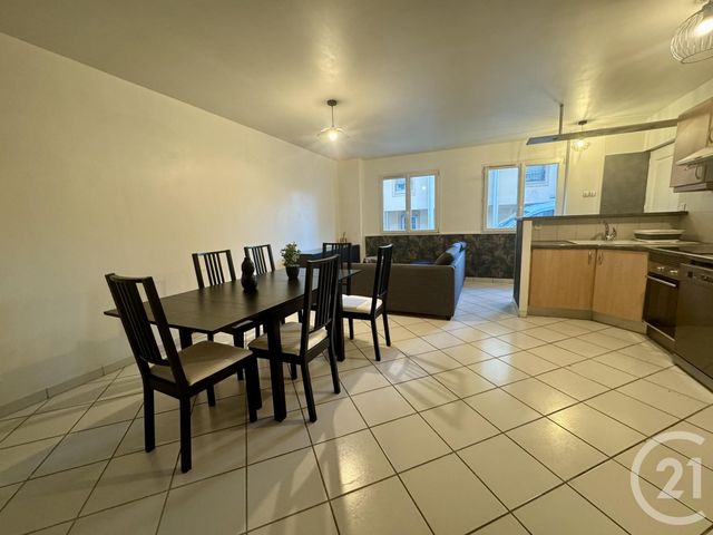 Appartement T2 à louer - 2 pièces - 43.54 m2 - ST FONS - 69 - RHONE-ALPES - Century 21 K.P.I