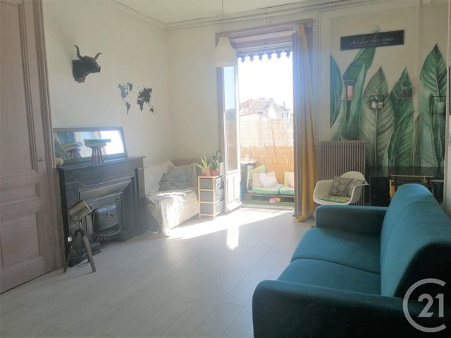 Appartement T2 à louer - 2 pièces - 45.51 m2 - ST FONS - 69 - RHONE-ALPES - Century 21 K.P.I