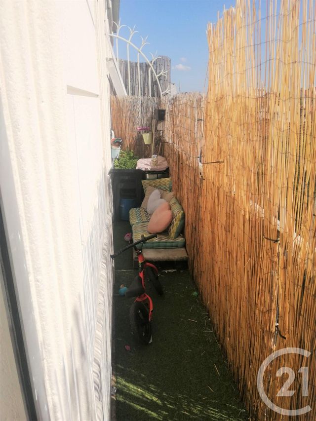 Appartement T2 à louer - 2 pièces - 45.51 m2 - ST FONS - 69 - RHONE-ALPES - Century 21 K.P.I