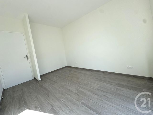 Appartement T3 à louer - 3 pièces - 60.2 m2 - ST FONS - 69 - RHONE-ALPES - Century 21 K.P.I