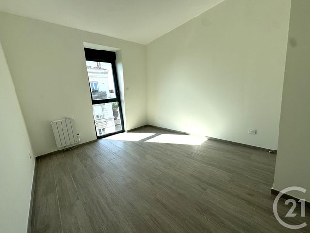 Appartement T3 à louer - 3 pièces - 60.2 m2 - ST FONS - 69 - RHONE-ALPES - Century 21 K.P.I