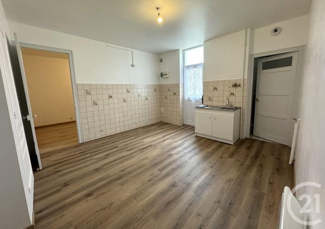 Appartement T3 à louer - 3 pièces - 45.19 m2 - ST FONS - 69 - RHONE-ALPES - Century 21 K.P.I