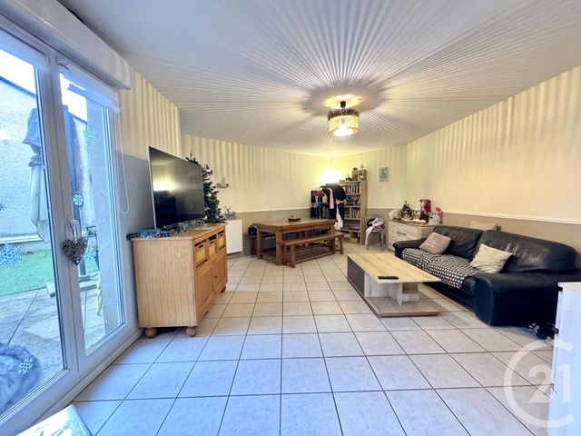 Appartement F4 à louer - 4 pièces - 91.59 m2 - ST FONS - 69 - RHONE-ALPES - Century 21 K.P.I