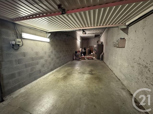 Appartement F4 à louer - 4 pièces - 91.59 m2 - ST FONS - 69 - RHONE-ALPES - Century 21 K.P.I