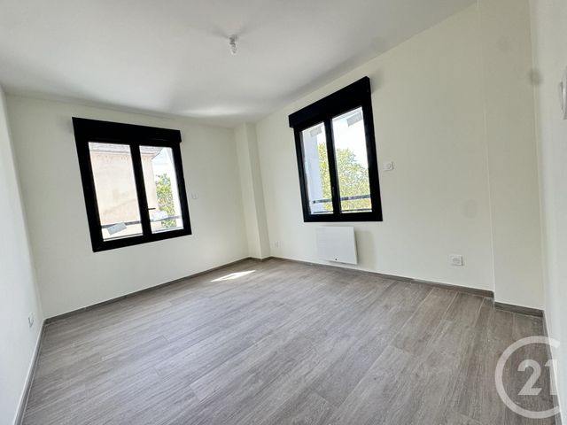 Appartement T2 à louer - 2 pièces - 40.4 m2 - ST FONS - 69 - RHONE-ALPES - Century 21 K.P.I
