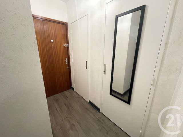Appartement T1 à louer - 1 pièce - 19.0 m2 - VILLEURBANNE - 69 - RHONE-ALPES - Century 21 K.P.I