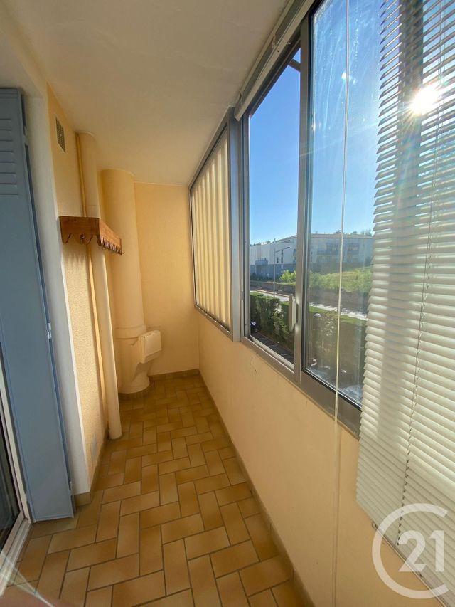 Appartement T3 à louer - 3 pièces - 63.64 m2 - VERNAISON - 69 - RHONE-ALPES - Century 21 K.P.I