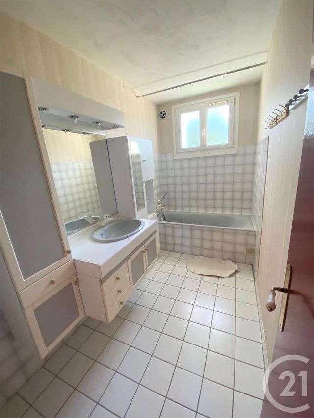 Appartement T3 à louer - 3 pièces - 63.64 m2 - VERNAISON - 69 - RHONE-ALPES - Century 21 K.P.I