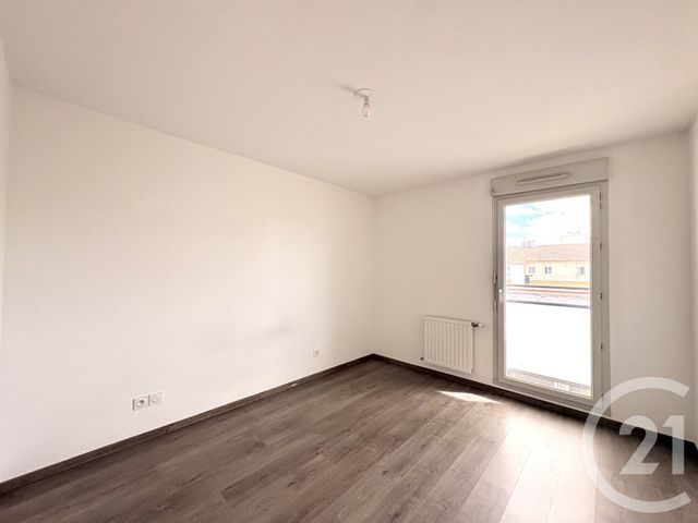 Appartement T2 à vendre - 2 pièces - 41.0 m2 - ST FONS - 69 - RHONE-ALPES - Century 21 K.P.I