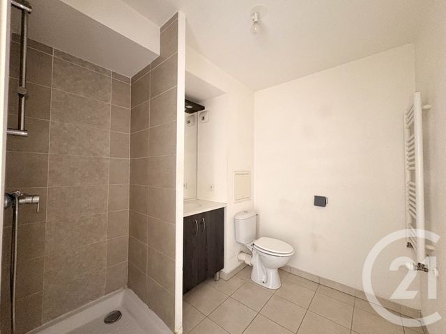 Appartement T2 à vendre - 2 pièces - 41.0 m2 - ST FONS - 69 - RHONE-ALPES - Century 21 K.P.I