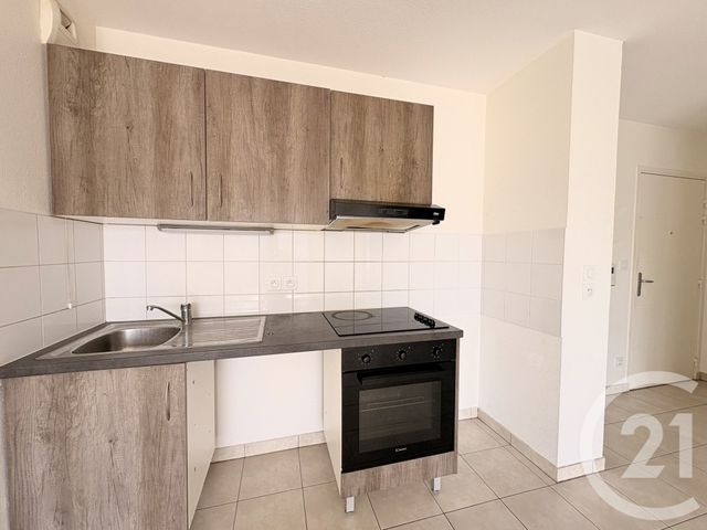 Appartement T2 à vendre - 2 pièces - 41.0 m2 - ST FONS - 69 - RHONE-ALPES - Century 21 K.P.I