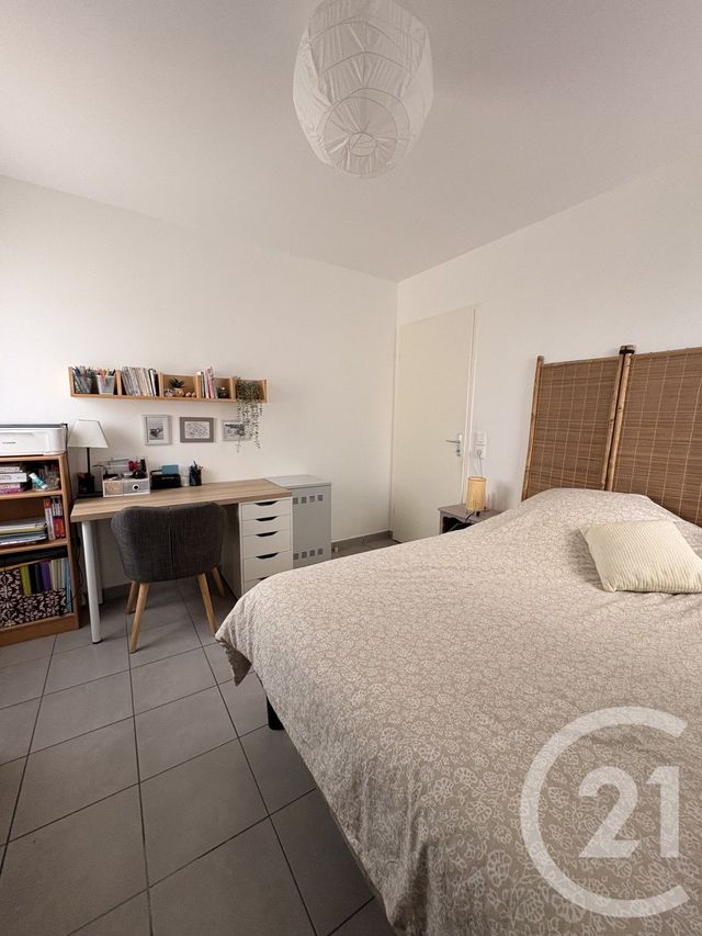 Appartement T2 à vendre - 2 pièces - 54.03 m2 - VENISSIEUX - 69 - RHONE-ALPES - Century 21 K.P.I