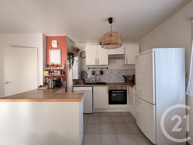 Appartement T2 à vendre - 2 pièces - 54.03 m2 - VENISSIEUX - 69 - RHONE-ALPES - Century 21 K.P.I