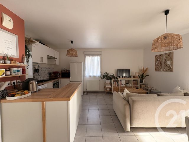 Appartement T2 à vendre - 2 pièces - 54.03 m2 - VENISSIEUX - 69 - RHONE-ALPES - Century 21 K.P.I
