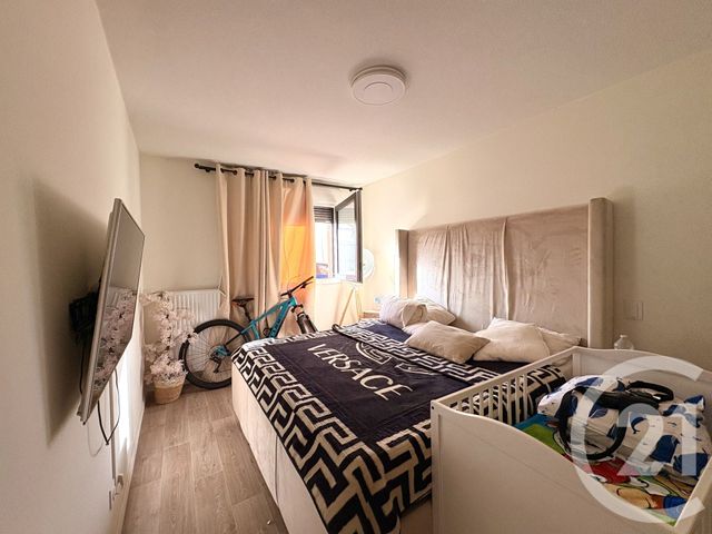 Appartement T3 à vendre - 3 pièces - 70.04 m2 - ST FONS - 69 - RHONE-ALPES - Century 21 K.P.I