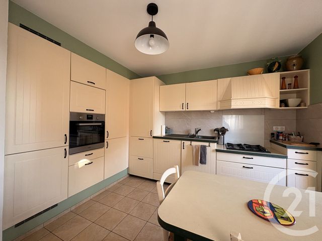 Appartement T4 à vendre - 4 pièces - 88.07 m2 - LYON - 69008 - RHONE-ALPES - Century 21 K.P.I