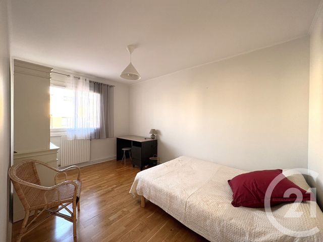 Appartement T4 à vendre - 4 pièces - 88.07 m2 - LYON - 69008 - RHONE-ALPES - Century 21 K.P.I