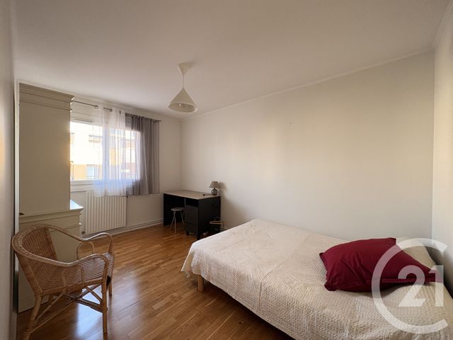 Appartement T4 à vendre - 4 pièces - 88.07 m2 - LYON - 69008 - RHONE-ALPES - Century 21 K.P.I