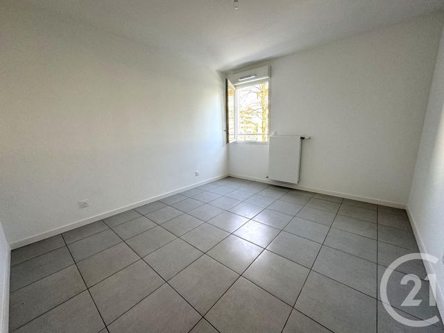 Appartement T3 à louer - 3 pièces - 60.27 m2 - GIVORS - 69 - RHONE-ALPES - Century 21 K.P.I
