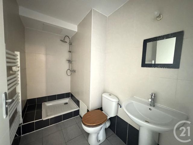 Appartement T2 à louer - 2 pièces - 31.7 m2 - ST FONS - 69 - RHONE-ALPES - Century 21 K.P.I