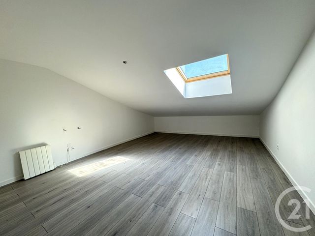 Appartement T2 à louer - 2 pièces - 31.7 m2 - ST FONS - 69 - RHONE-ALPES - Century 21 K.P.I